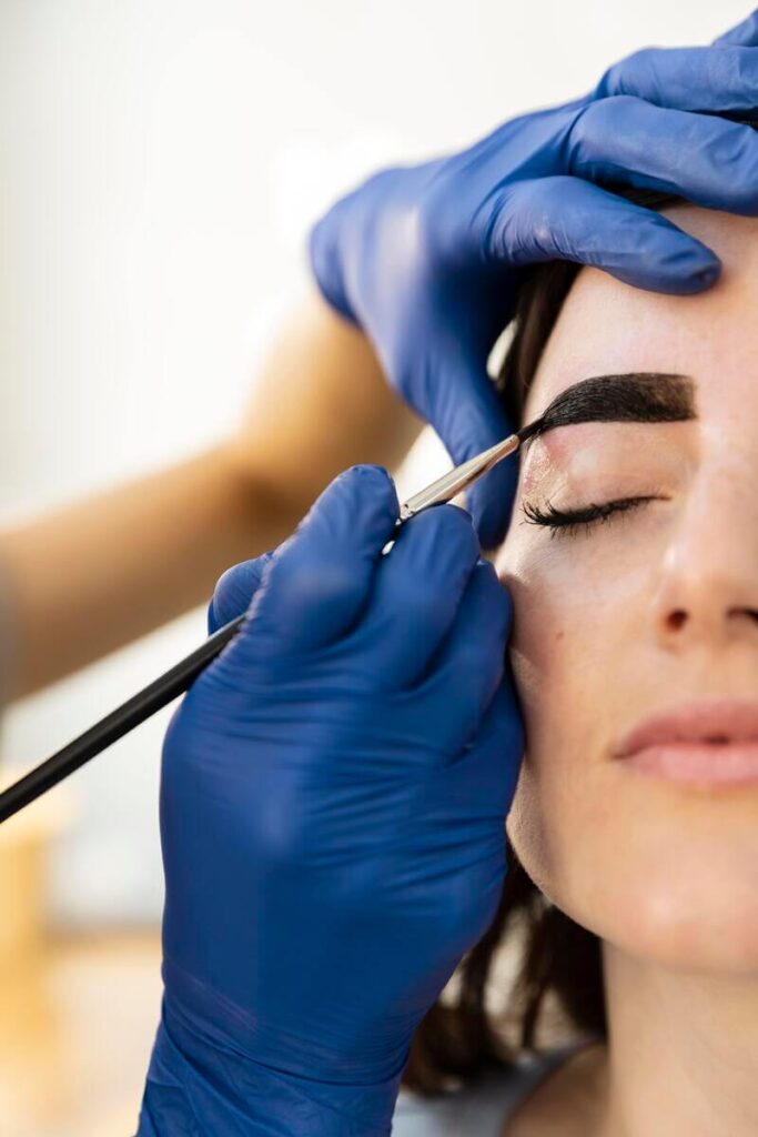 face-treatments-eyebrow-make-up-micropigmentation